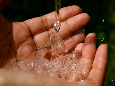 Τους έκοψαν νερό στον Προαστιακό, γιατί δεν πλήρωναν